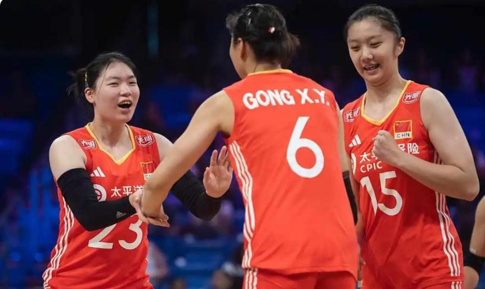 开云体育入口-关于中国女排晋级占主动!总决赛名额之争白热化2队提前入围的信息